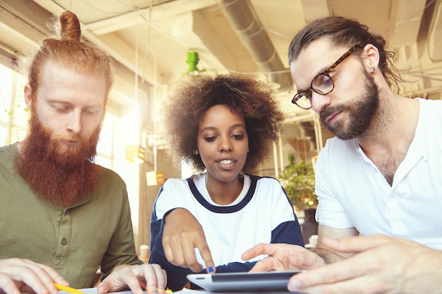 Financial Literacy for Gen Z: Budgeting Apps & Debt Avoidance