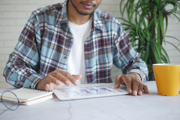 Investing Basics: Start Building Wealth with Just $100