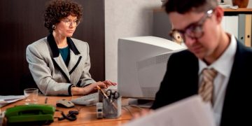 The Crucial Role of Financial Advisors: When You Need One - Cover Image