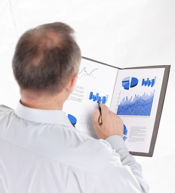 Understanding the Impact of Inflation on Your Employee Benefits