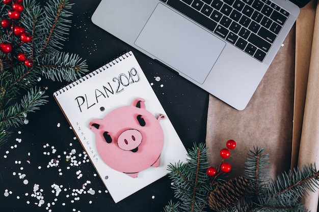 A calendar with December 31st circled in red, with a piggy bank and medical icons around it, visually representing the FSA deadline and healthcare expenses.
