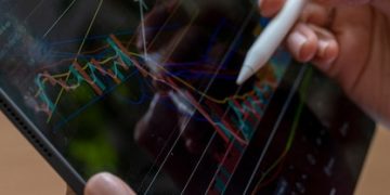 What's the Average ROI on DRIPs in 2025? A Complete Guide - Cover Image