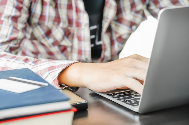 Secure Private Student Loans Below 6% in 2025: The Ultimate Guide