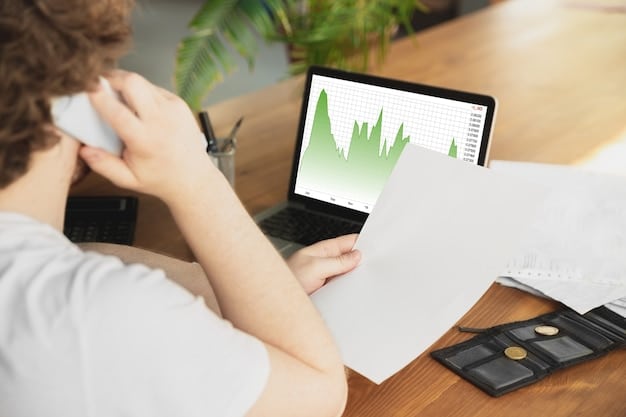 Dollar-Cost Averaging: Reduce Investment Risk in 2025