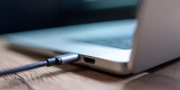 USB4 in 2025: Understanding the New Data Transfer Standard - Cover Image